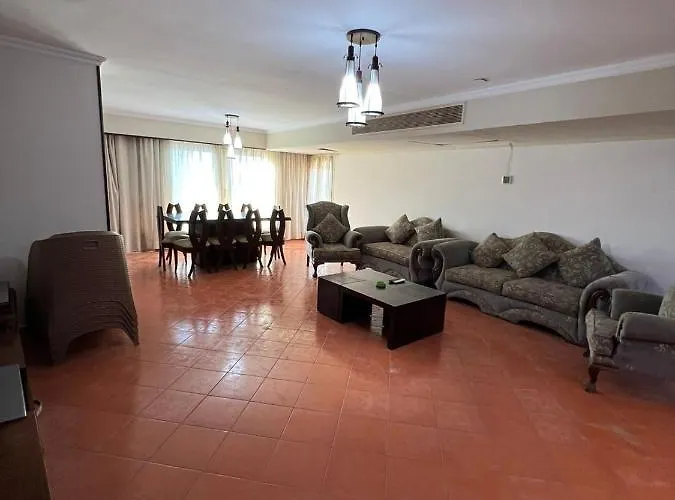 Penthouse 5 Bedrooms At Porto Sokna Pyramids Family Only *