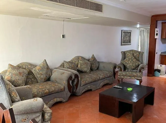 Penthouse 5 Bedrooms At Porto Sokna Pyramids Family Only *